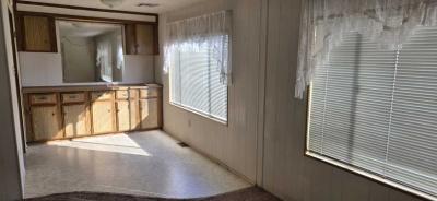 Photo 4 of 14 of home located at 4301 King Arthur Ct Bakersfield, CA 93301