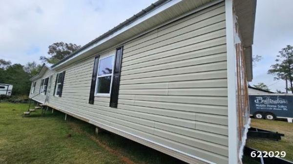 Photo 1 of 2 of home located at Buffington Mobile Home Sales I 31 Hickory Nut Rd Decatur, MS 39327