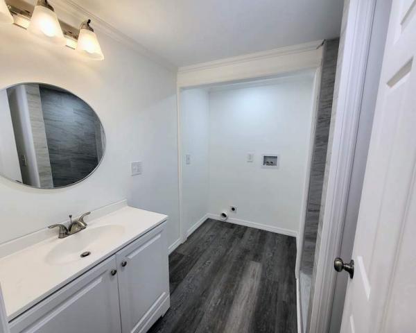 1975 TWIN Manufactured Home