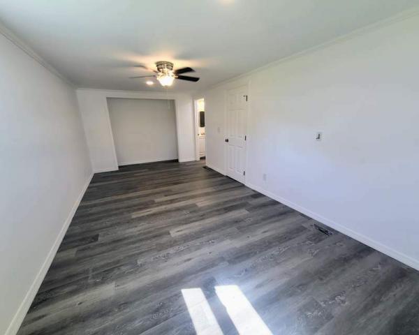 1975 TWIN Manufactured Home