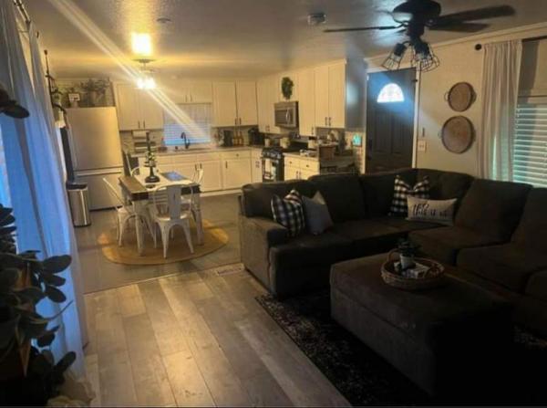 1980 Schult Manufactured Home