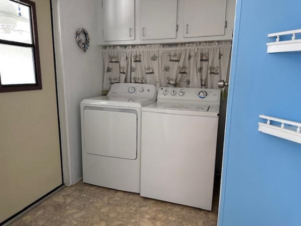 1990 CARR 3403B Mobile Home