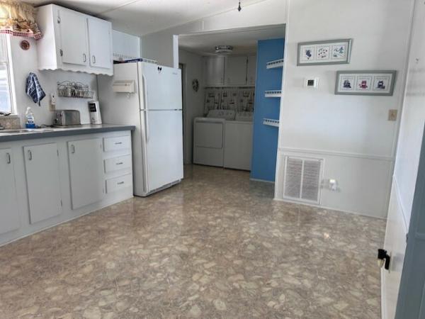 1990 CARR 3403B Mobile Home