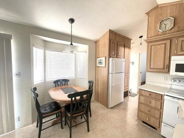 1994 Skyline Manufactured Home