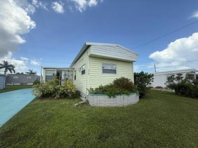 Photo 4 of 8 of home located at 312 49th Ave. West Bradenton, FL 34207