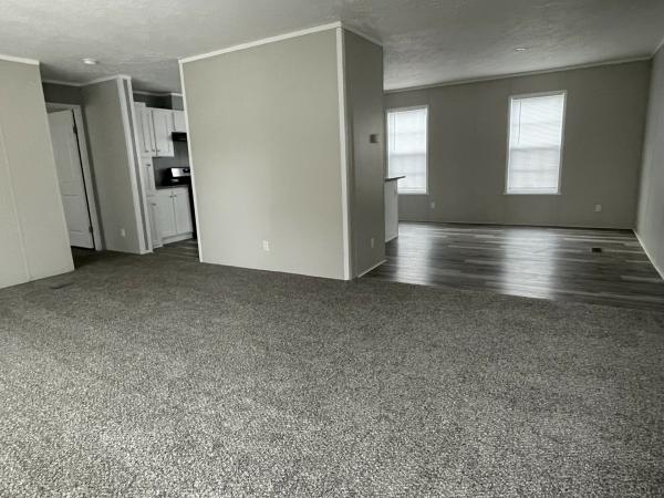 2022 Champion RFN2856907 Mobile Home