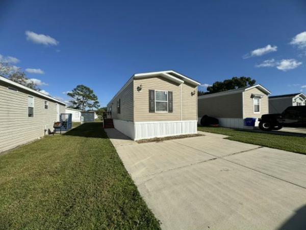Photo 1 of 2 of home located at 1727 Hogue Ave Apopka, FL 32712