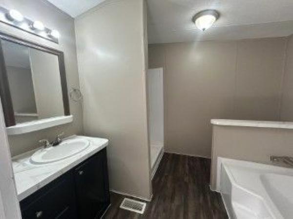 2012 Clayton Homes Inc Yes Mobile Home
