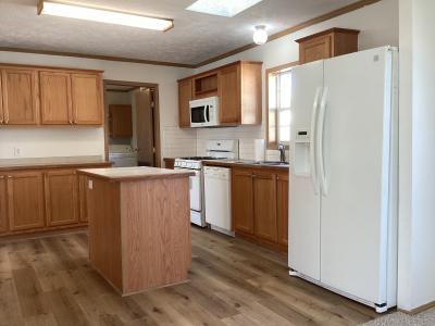 Photo 4 of 15 of home located at 163 Oakwood Saline, MI 48176