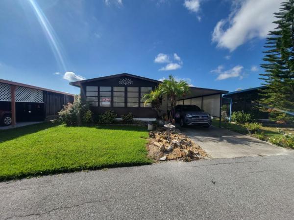 Photo 1 of 2 of home located at 11636 White Sand Ln #40S Orlando, FL 32836