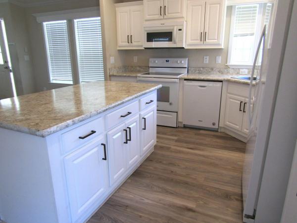 2020 CHAMPION/SKYLINE 4893 Mobile Home