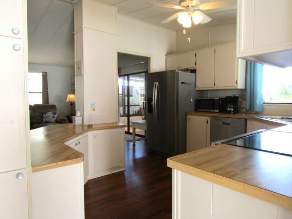 1985 wellington 740fk-6s Mobile Home