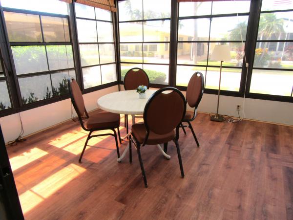 1985 wellington 740fk-6s Mobile Home