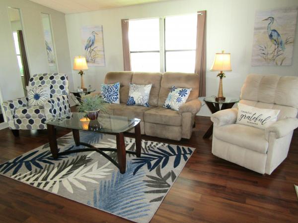 1985 wellington 740fk-6s Mobile Home