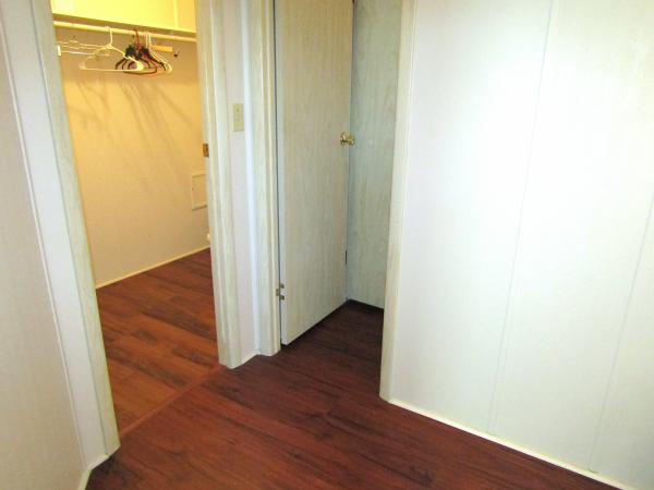 1985 wellington 740fk-6s Mobile Home