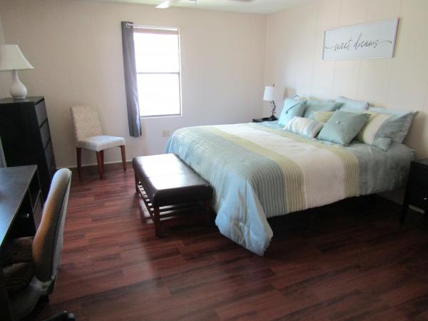 1985 wellington 740fk-6s Mobile Home