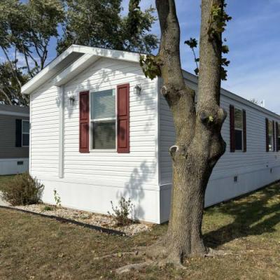 Photo 2 of 31 of home located at 9901 State Road 3 #0011 Muncie, IN 47303