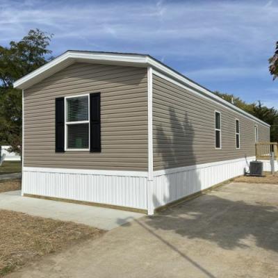 Photo 4 of 30 of home located at 3052 North Gary Street #0135 New Castle, IN 47362