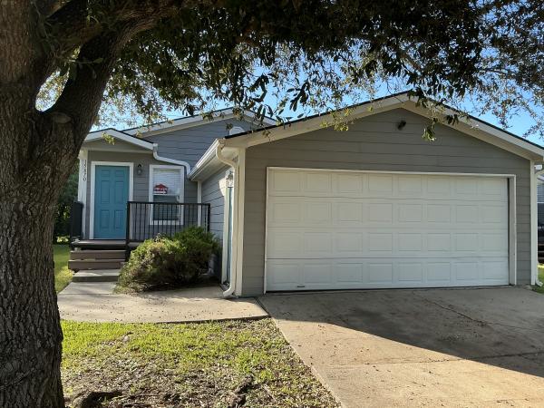 Photo 1 of 2 of home located at 15870 Clarke Springs Drive Houston, TX 77053