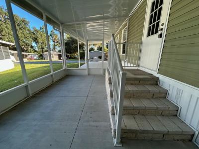 Photo 4 of 14 of home located at 35155 Waters Edge Dr Lot #40 Fruitland Park, FL 34731