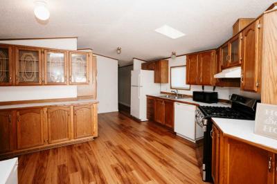 Photo 5 of 20 of home located at 980 Mooney Drive E New Brighton, MN 55112