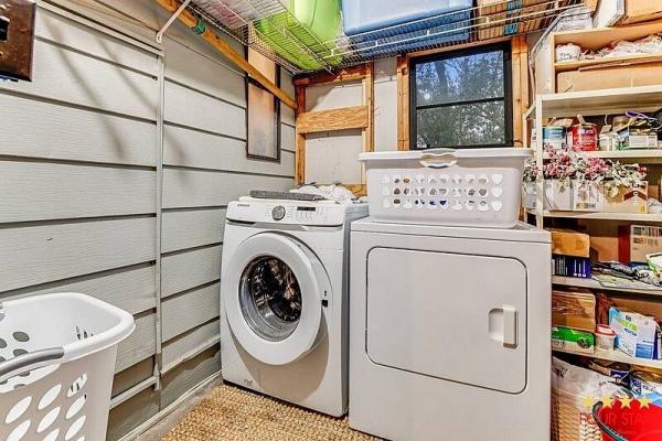 1989 Delo  Home