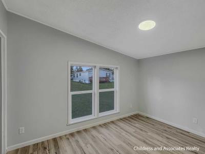 Photo 5 of 14 of home located at 1491 Red Oak Lane Belmont, MI 49306