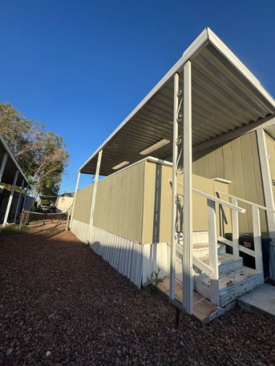 Photo 4 of 16 of home located at 8601 North 71st Avenue Glendale, AZ 85301