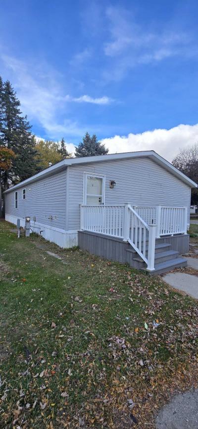 Photo 3 of 21 of home located at 114 Castle Dr. Lansing, MI 48906