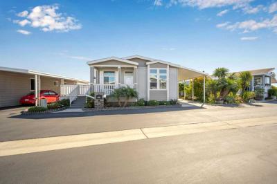 Photo 4 of 50 of home located at 16222 Monterey Lane 285 Huntington Beach, CA 92649