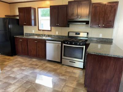 Photo 5 of 33 of home located at 1371 Sarnia St Muskegon, MI 49444