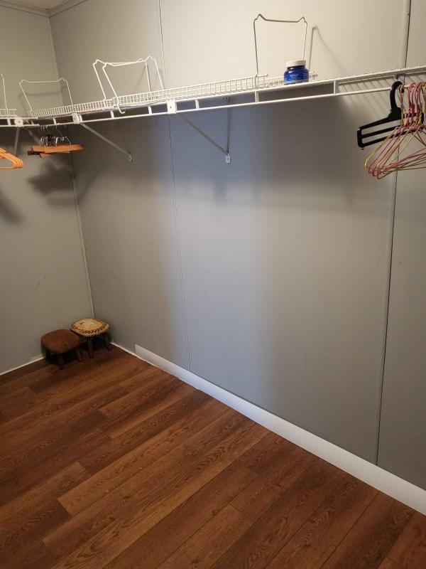 1983 Twin M.H. Mobile Home