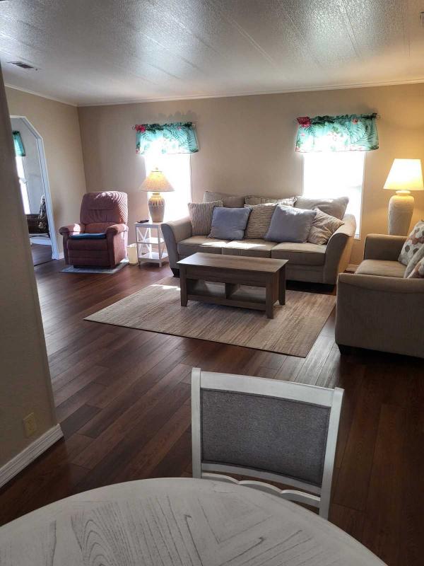 1983 Twin M.H. Mobile Home