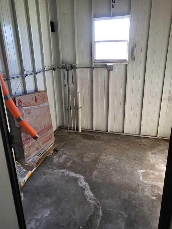 1983 Twin M.H. Mobile Home