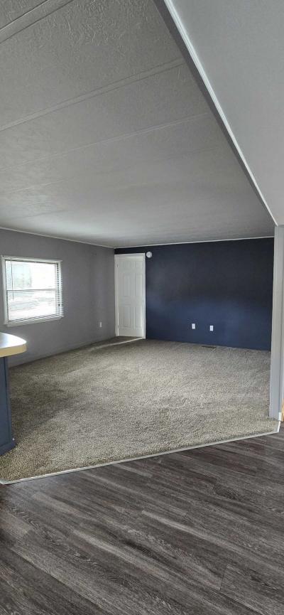 Photo 5 of 18 of home located at 413 Normandy Dr. #127 Lansing, MI 48906