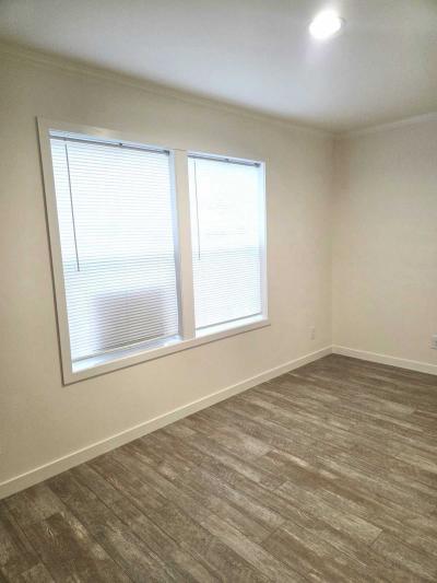 Photo 5 of 18 of home located at 2501 NE Lowry Ave, Lot 309 Saint Anthony, MN 55418