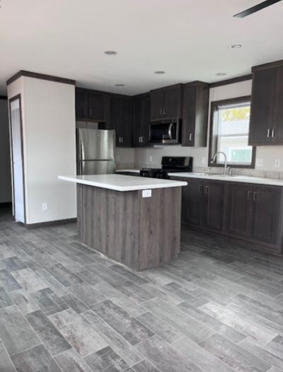 Photo 5 of 9 of home located at 2301 Southwest Oralabor Road #11 Ankeny, IA 50023