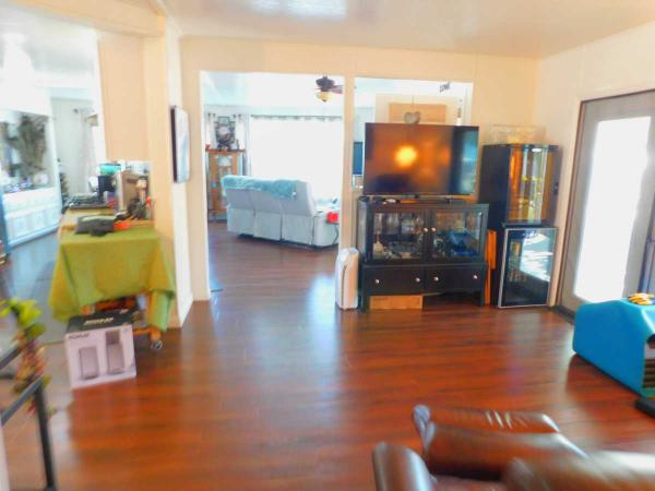 1976 Signature Mobile Home