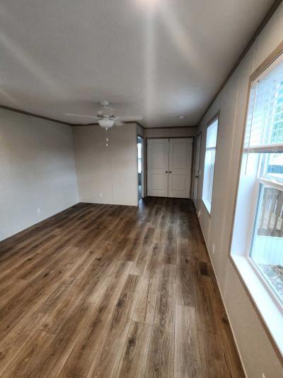 Photo 5 of 10 of home located at 2301 Southwest Oralabor Road #15 Ankeny, IA 50023