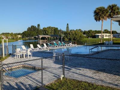 Photo 5 of 25 of home located at 7000 20th St Lot 915 Vero Beach, FL 32966