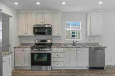 Photo 3 of 6 of home located at 125 Kingsway Dr North Mankato, MN 56003