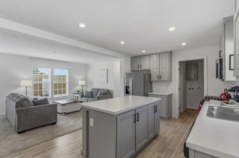 View 183 Kingsway Dr