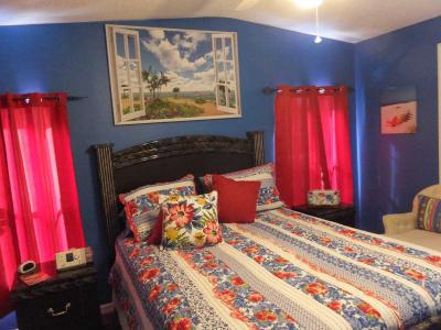 Photo 5 of 16 of home located at 2853 Steamboat Loop North Fort Myers, FL 33917