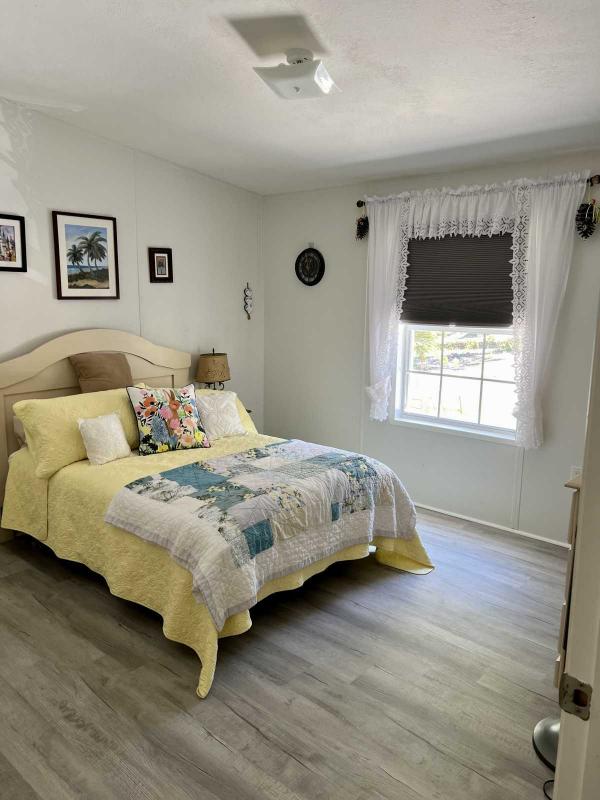 2004 Skyline Oaksprings Manufactured Home