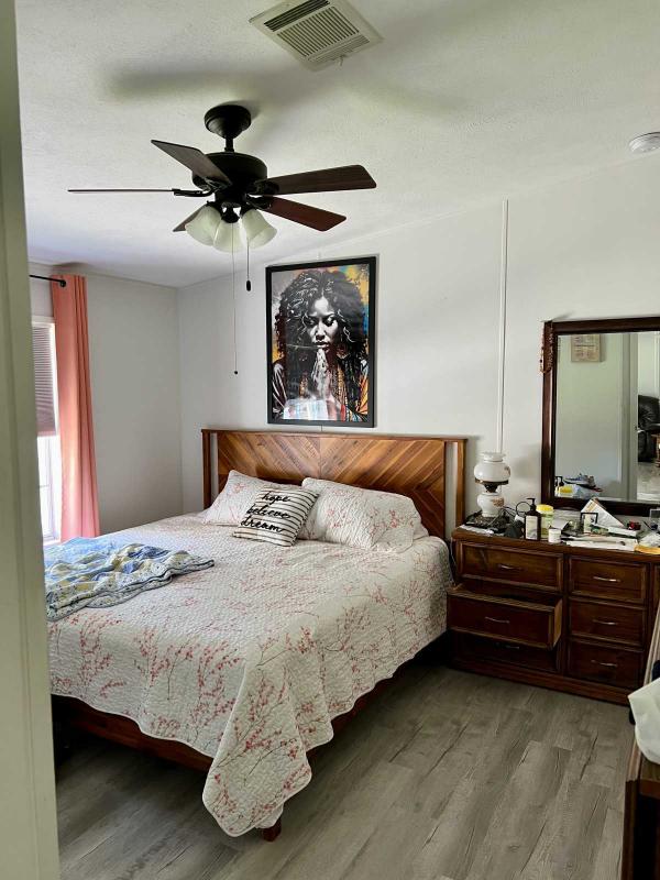 2004 Skyline Oaksprings Manufactured Home