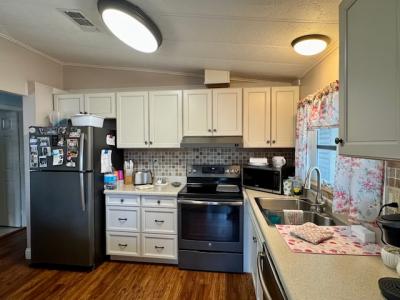 Photo 4 of 8 of home located at 2425 Harden Blvd Lakeland, FL 33803