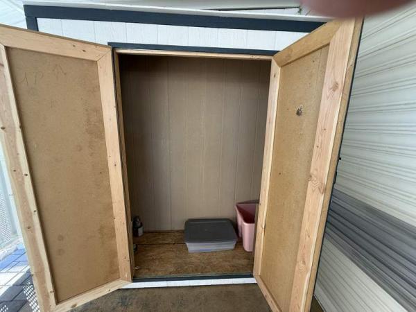 1990 Skyline Manufactured Home