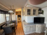 1990 Skyline Manufactured Home