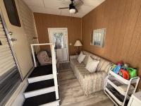 1990 Skyline Manufactured Home
