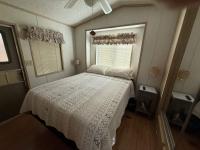 1990 Skyline Manufactured Home